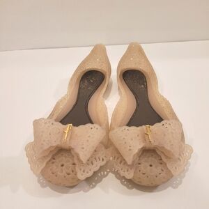 Salvatore Ferragamo size 5 jelly flats